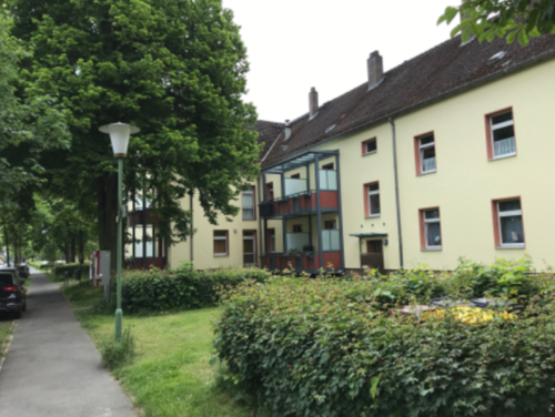 *WBS erforderlich* Balkonwohnung für zwei Personen