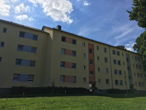 Gut geschnittene Wohnung mit Balkon!