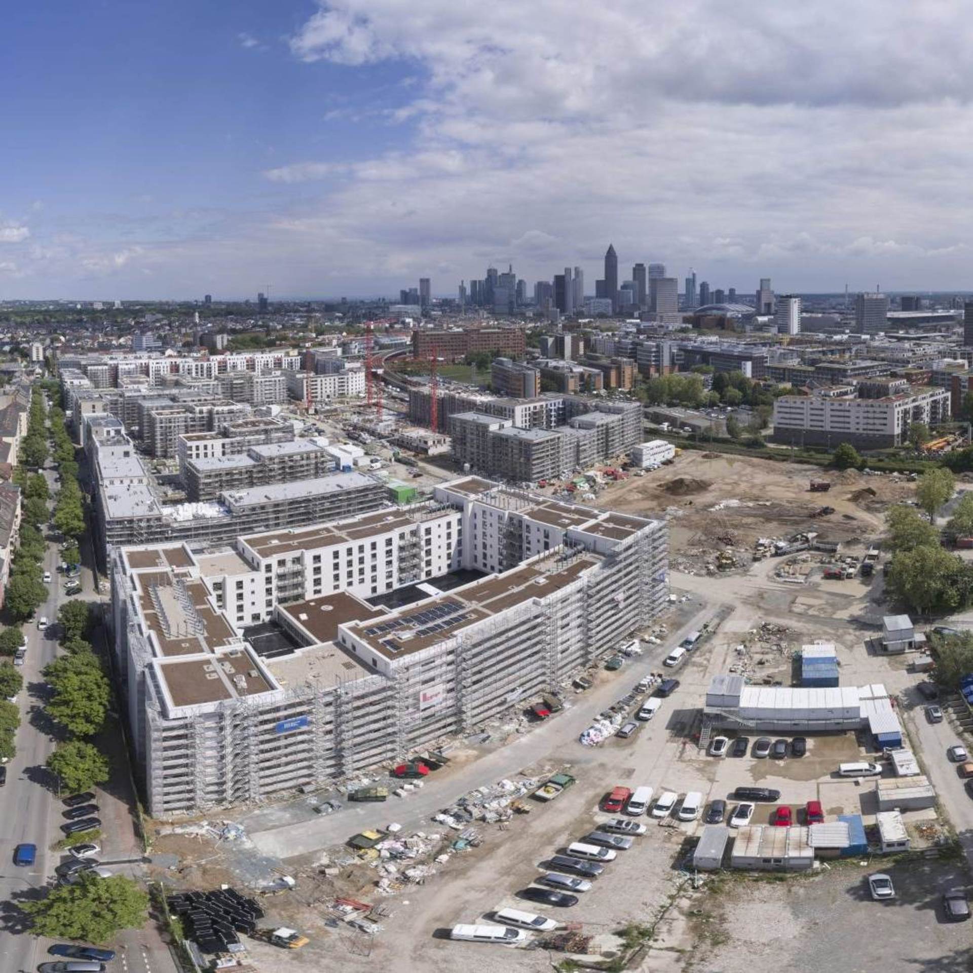 Luftaufnahme von der Baustelle Schönhof-Viertel in Frankfurt-Bockenheim