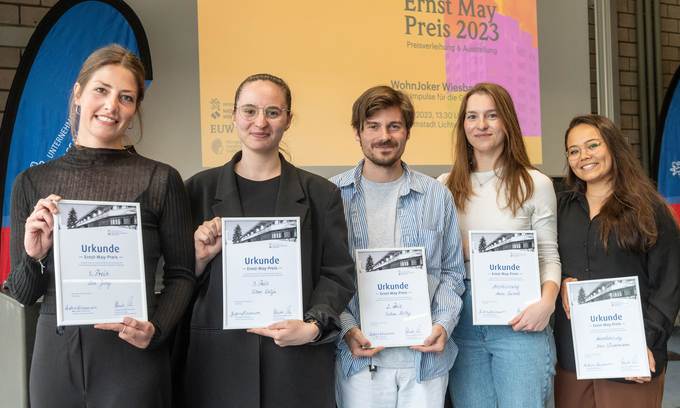  Stolz auf Ihre Auszeichnungen (v.l.): Lea Jung, Fitore Delija, Fabian Helbig, Anna Burak und Ines Wiedemann