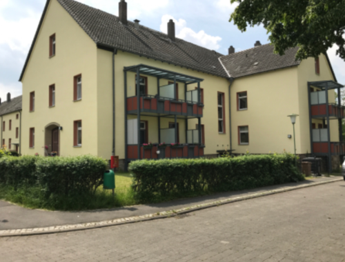 *WBS für 75 m² oder 3 ZKB erforderlich* Balkonwohnung für kleine Familie